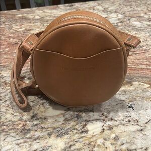 Portland Leather Tan Crossbody Bag